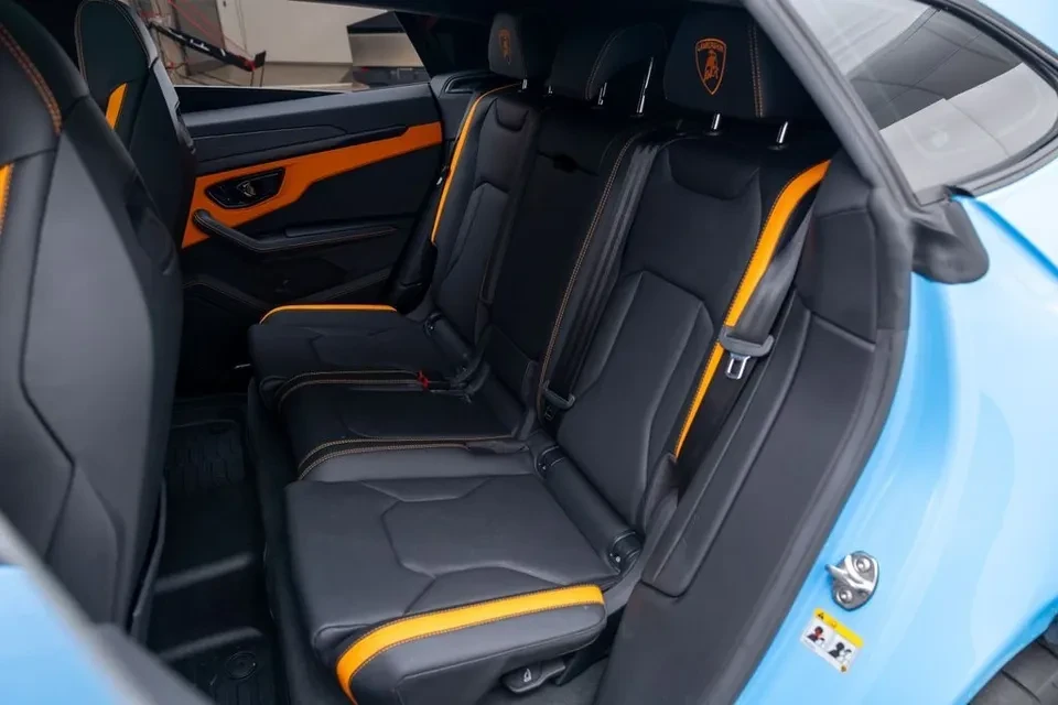 2025 Lamborghini Urus SE - Image 17 of 20
