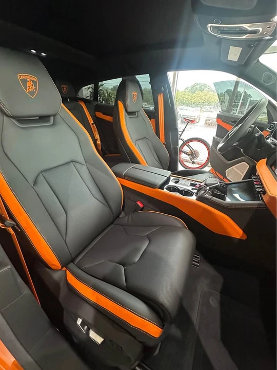 2025 Lamborghini Urus SE - Image 6 of 20