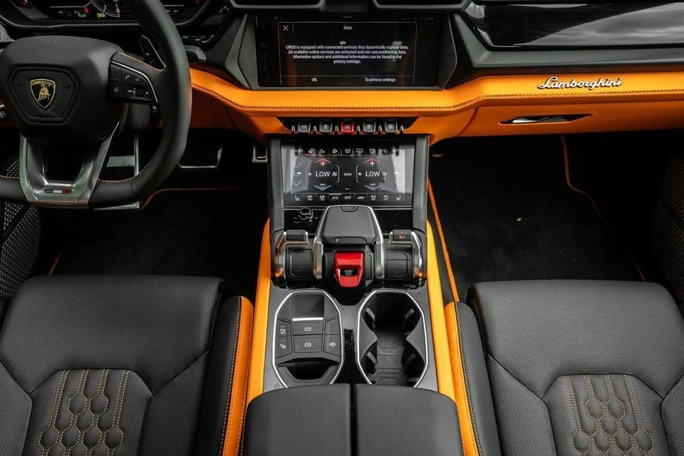 2025 Lamborghini Urus SE - Image 10 of 19