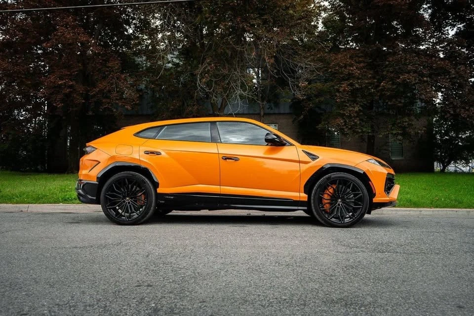 2025 Lamborghini Urus SE - Image 3 of 19