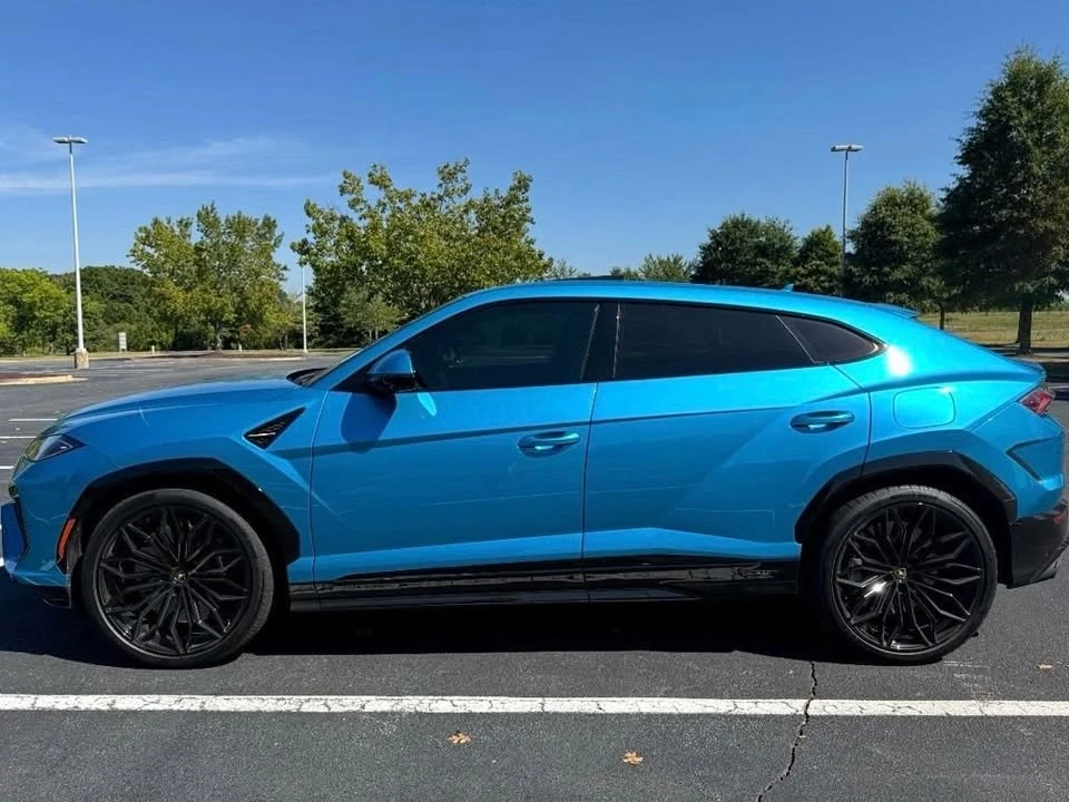 2025 Lamborghini Urus SE - Image 9 of 16