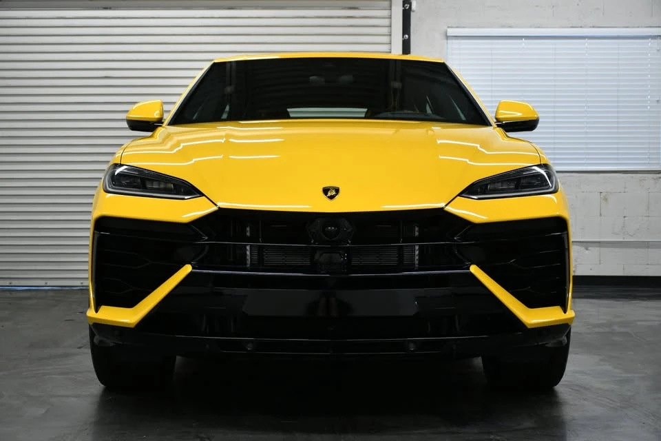 2025 Lamborghini Urus SE - Image 11 of 20