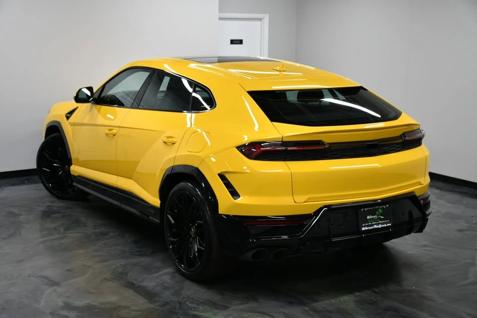 2025 Lamborghini Urus SE - Image 5 of 20