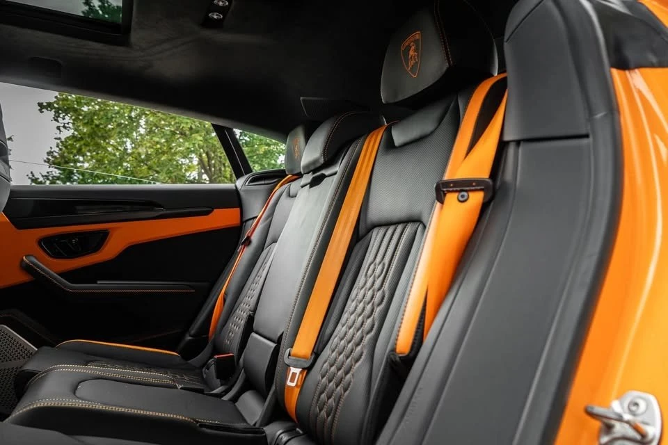 2025 Lamborghini Urus SE - Image 16 of 19