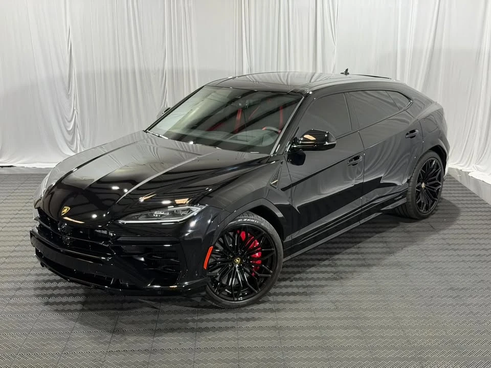 2025 Lamborghini Urus SE - Image 18 of 18