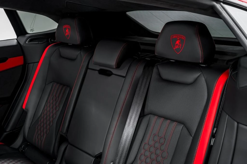 2025 Lamborghini Urus SE - Image 31 of 31