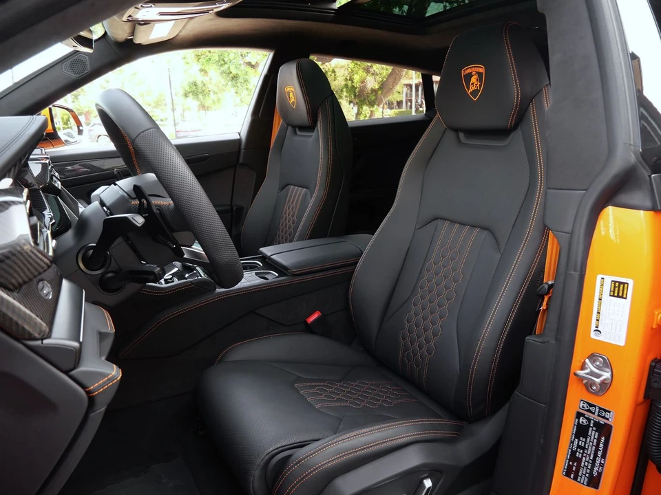 2025 Lamborghini Urus SE - Image 20 of 29