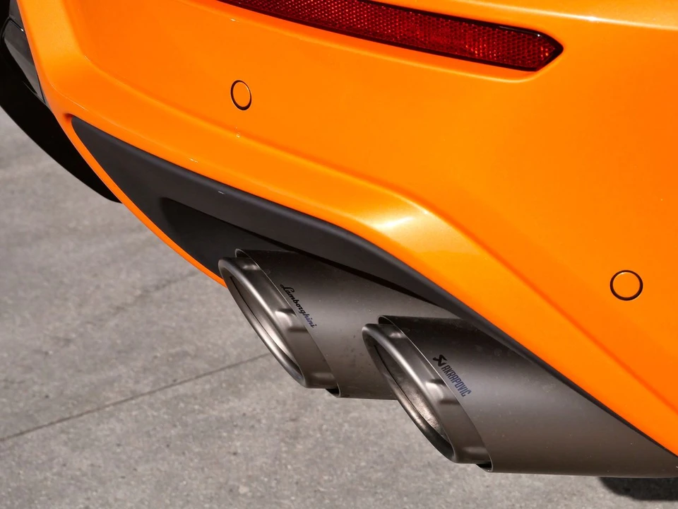 2025 Lamborghini Urus SE - Image 11 of 29
