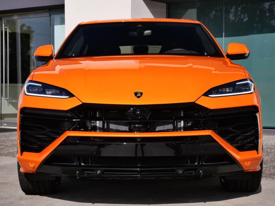 2025 Lamborghini Urus SE - Image 5 of 29