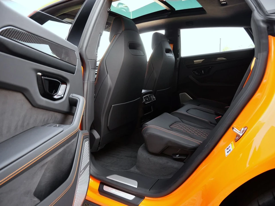 2025 Lamborghini Urus SE - Image 22 of 29