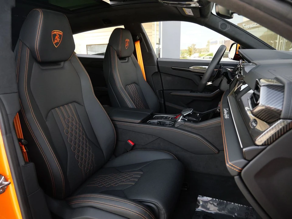 2025 Lamborghini Urus SE - Image 8 of 29