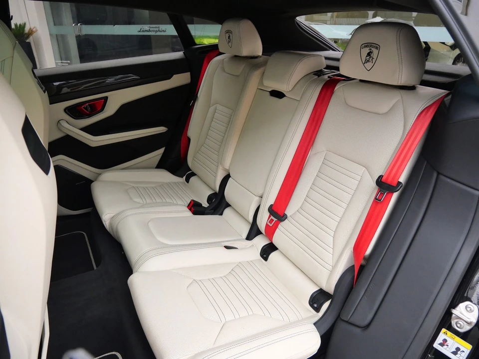 2025 Lamborghini Urus SE - Image 6 of 26