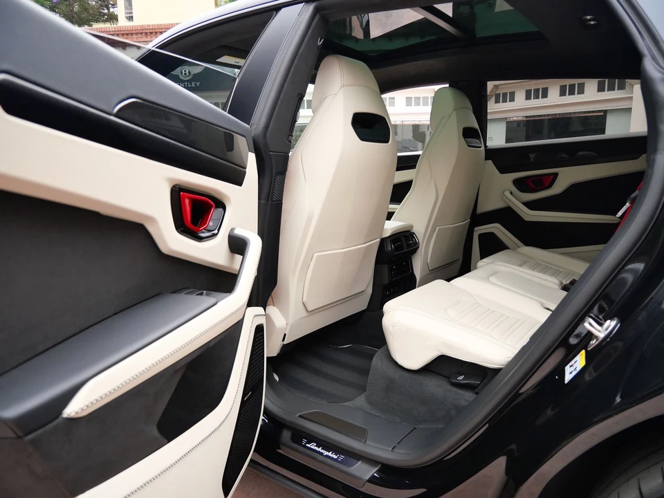 2025 Lamborghini Urus SE - Image 20 of 26