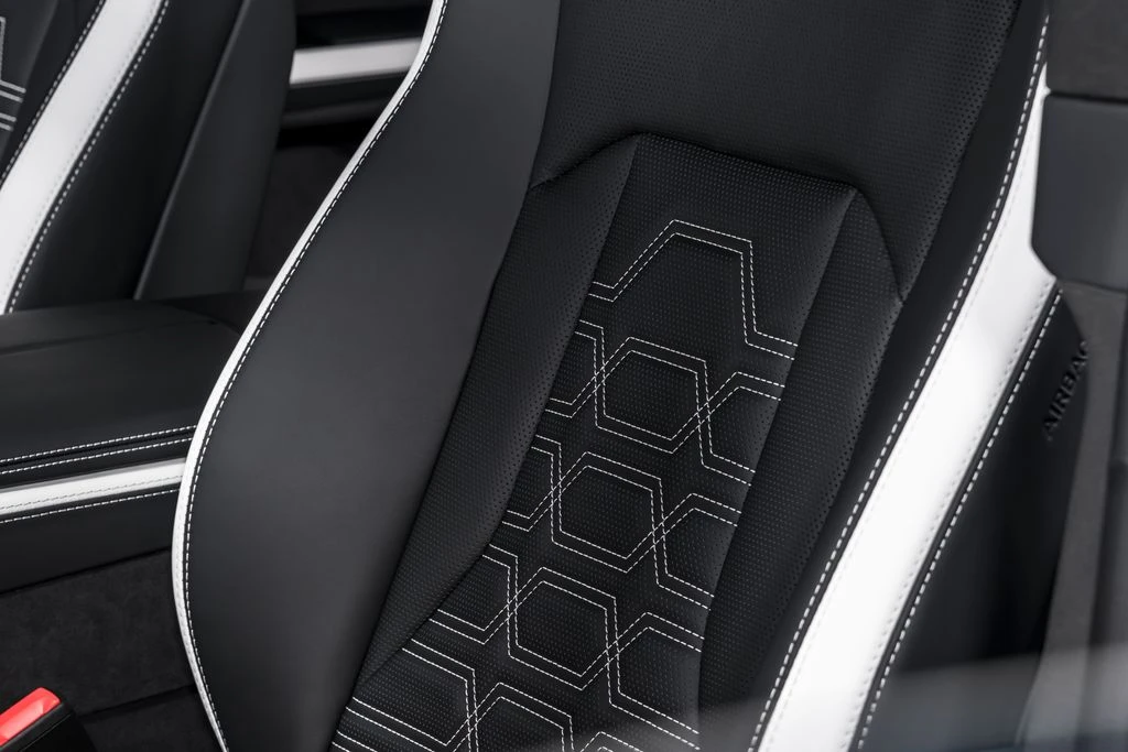 2025 Lamborghini Urus SE - Image 21 of 31