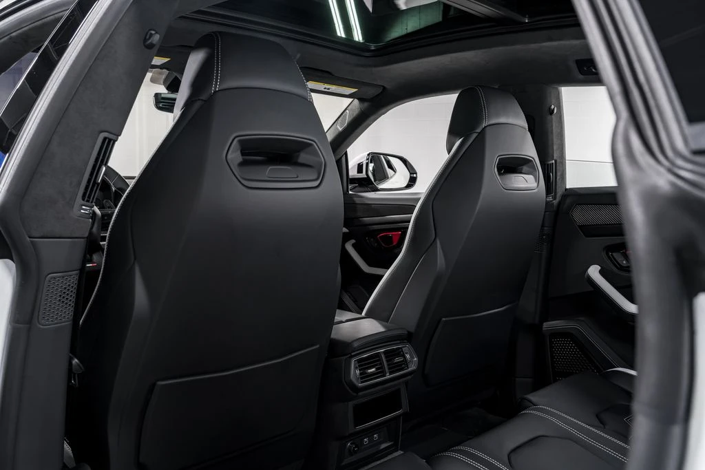 2025 Lamborghini Urus SE - Image 30 of 31