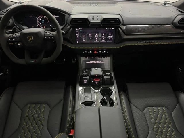 2025 Lamborghini Urus - Image 2 of 31
