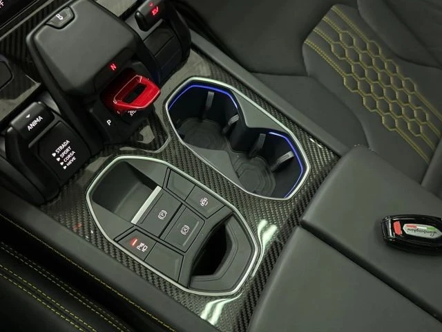 2025 Lamborghini Urus SE - Image 30 of 31
