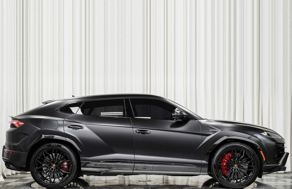 2025 Lamborghini Urus SE - Image 2 of 12