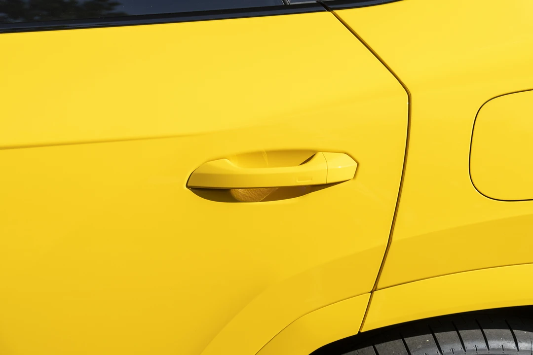 2025 Lamborghini Urus SE - Image 14 of 31
