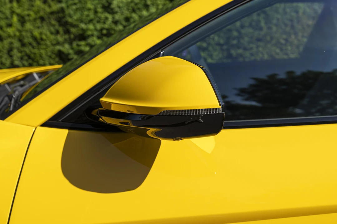 2025 Lamborghini Urus SE - Image 17 of 31