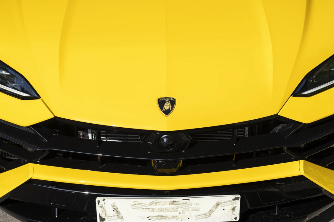 2025 Lamborghini Urus SE - Image 24 of 31
