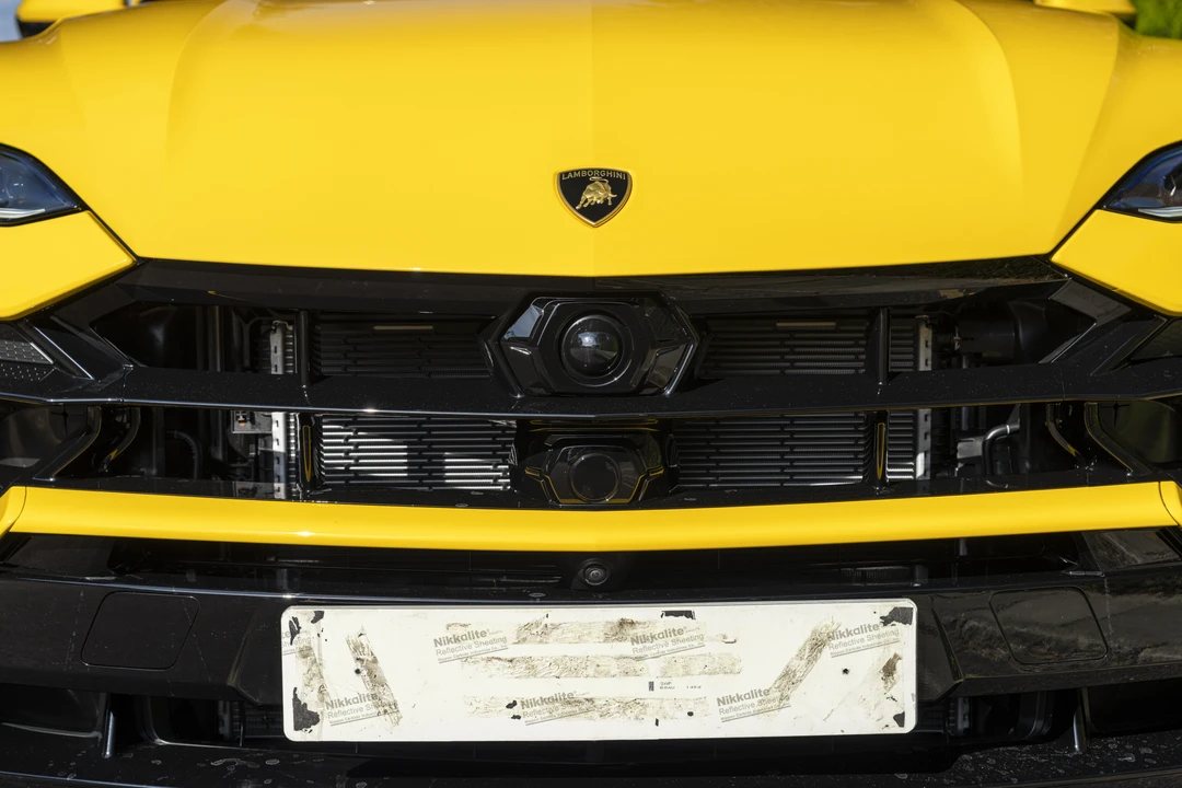 2025 Lamborghini Urus SE - Image 25 of 31