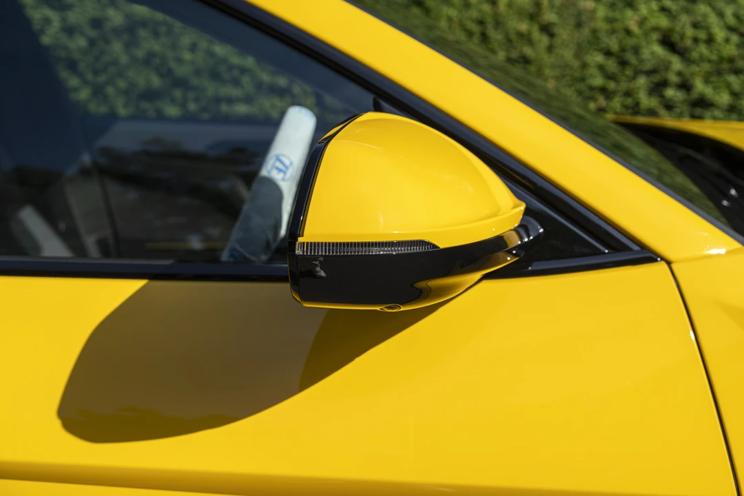 2025 Lamborghini Urus SE - Image 29 of 31