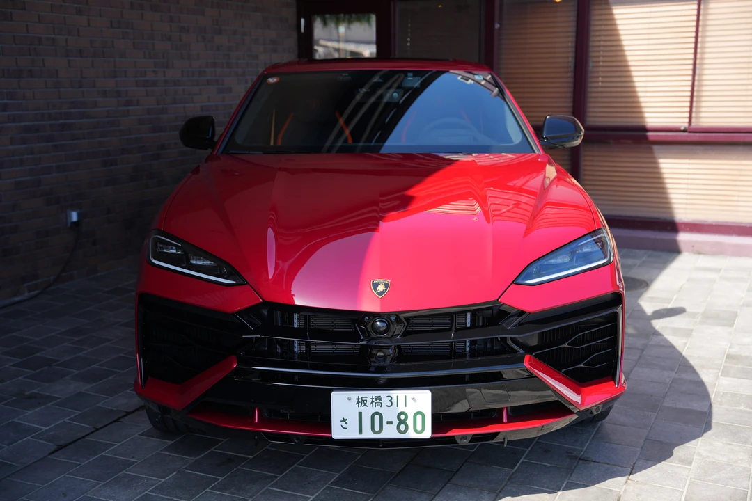 2025 Lamborghini Urus SE - Image 17 of 31