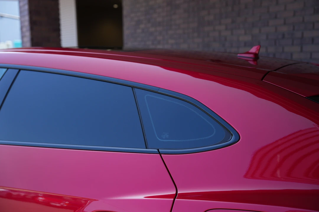 2025 Lamborghini Urus SE - Image 27 of 31