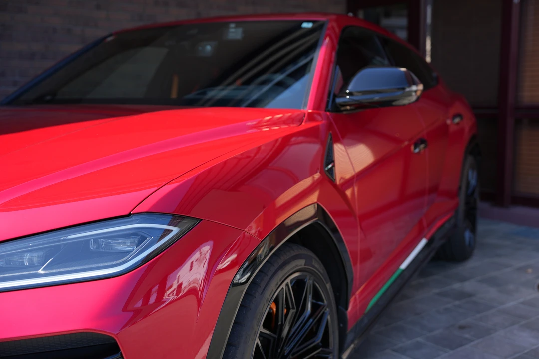 2025 Lamborghini Urus SE - Image 29 of 31
