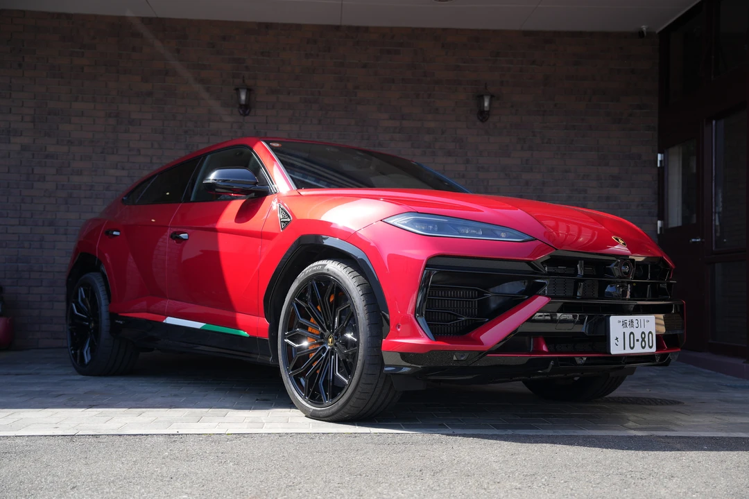2025 Lamborghini Urus SE - Image 21 of 31