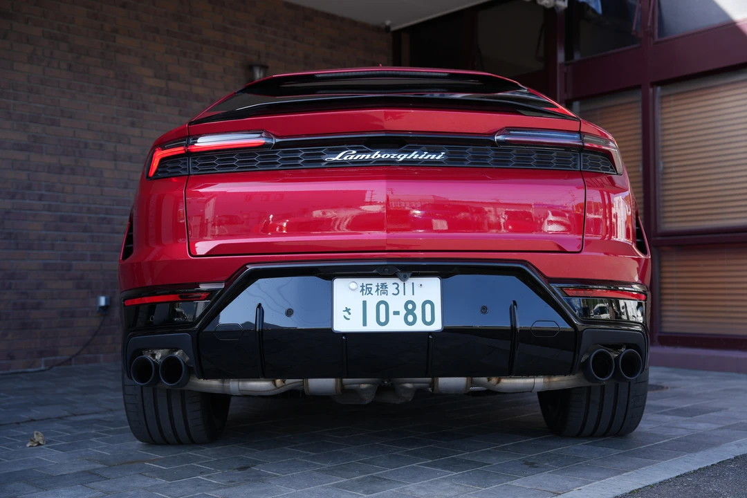 2025 Lamborghini Urus SE - Image 20 of 31