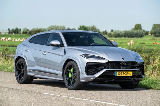 2025 Lamborghini Urus SE