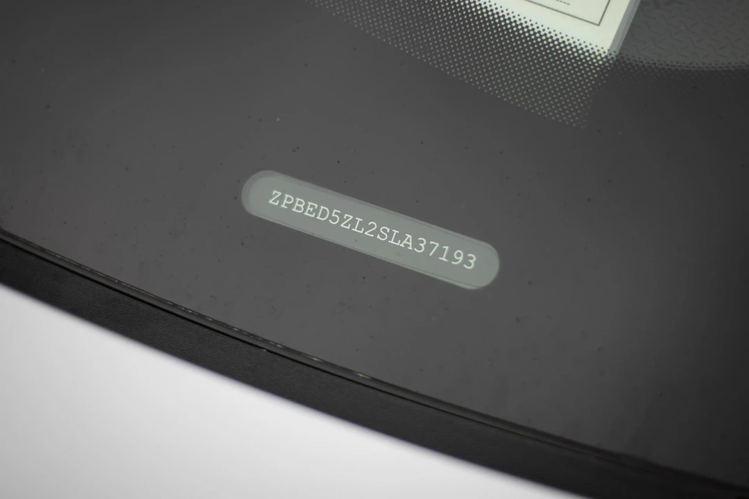 2025 Lamborghini Urus SE - Image 15 of 31