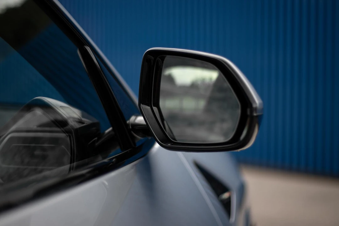2025 Lamborghini Urus SE - Image 18 of 31