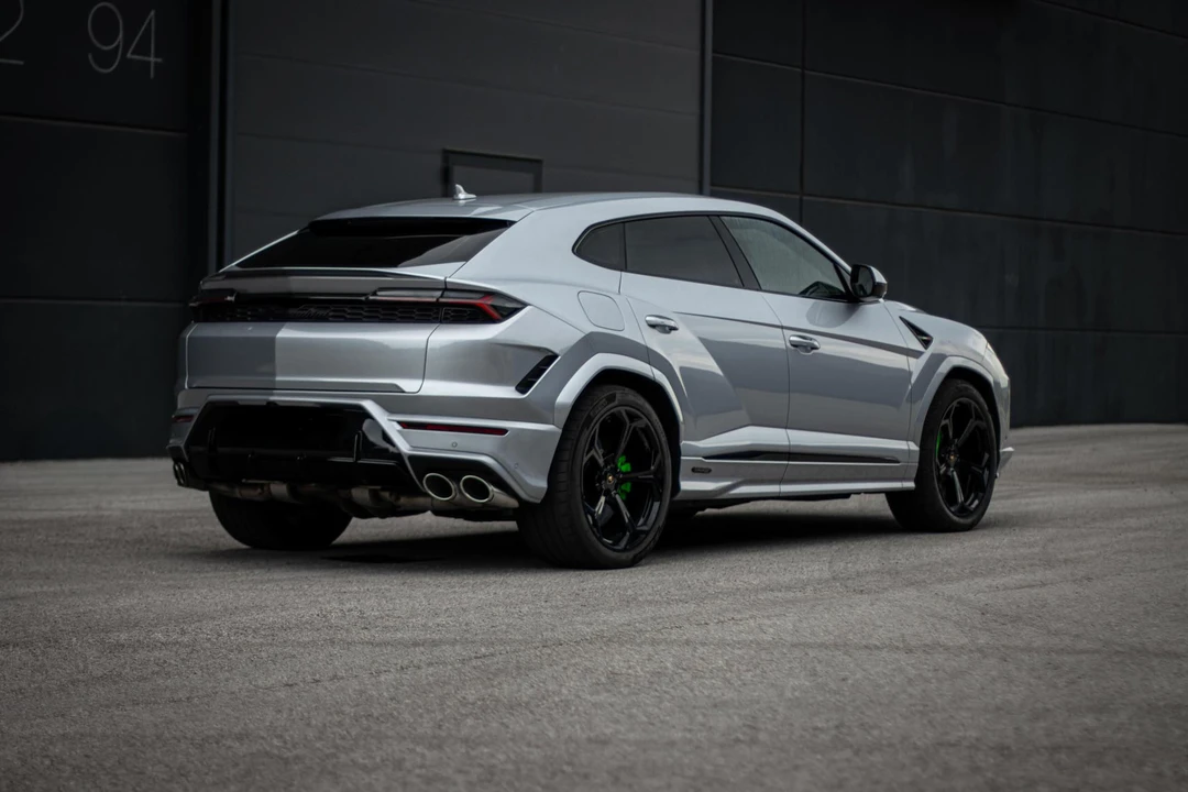 2025 Lamborghini Urus SE - Image 5 of 31