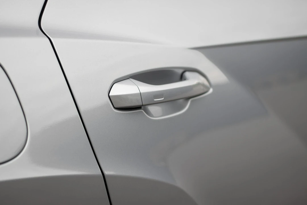 2025 Lamborghini Urus SE - Image 23 of 31
