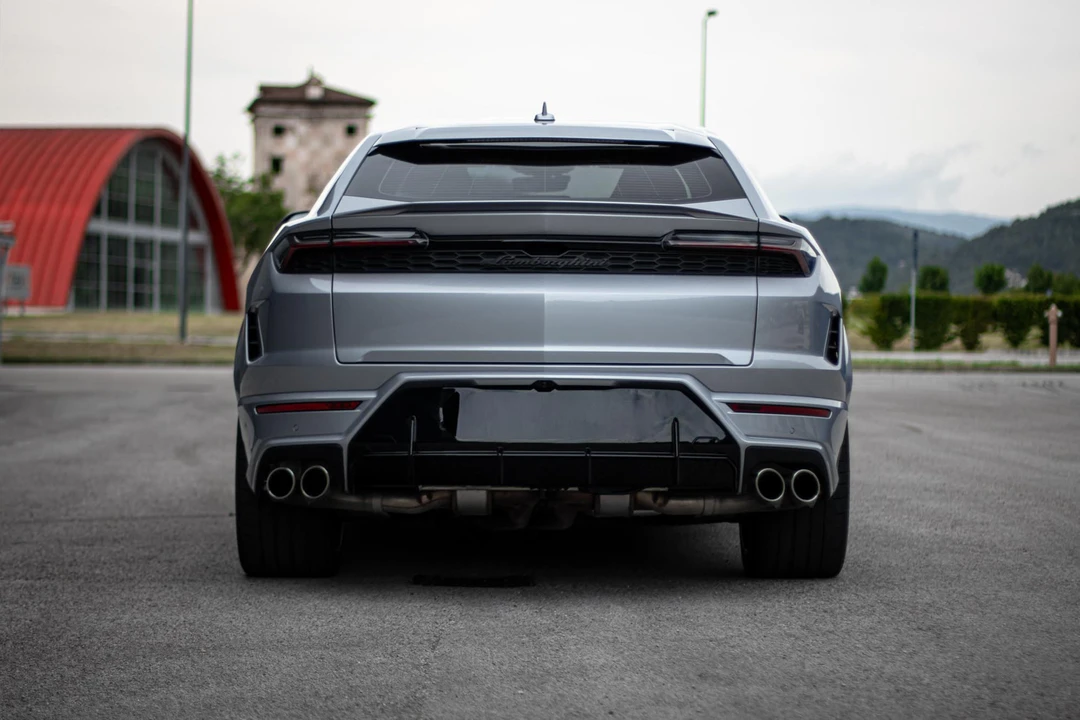 2025 Lamborghini Urus SE - Image 6 of 31