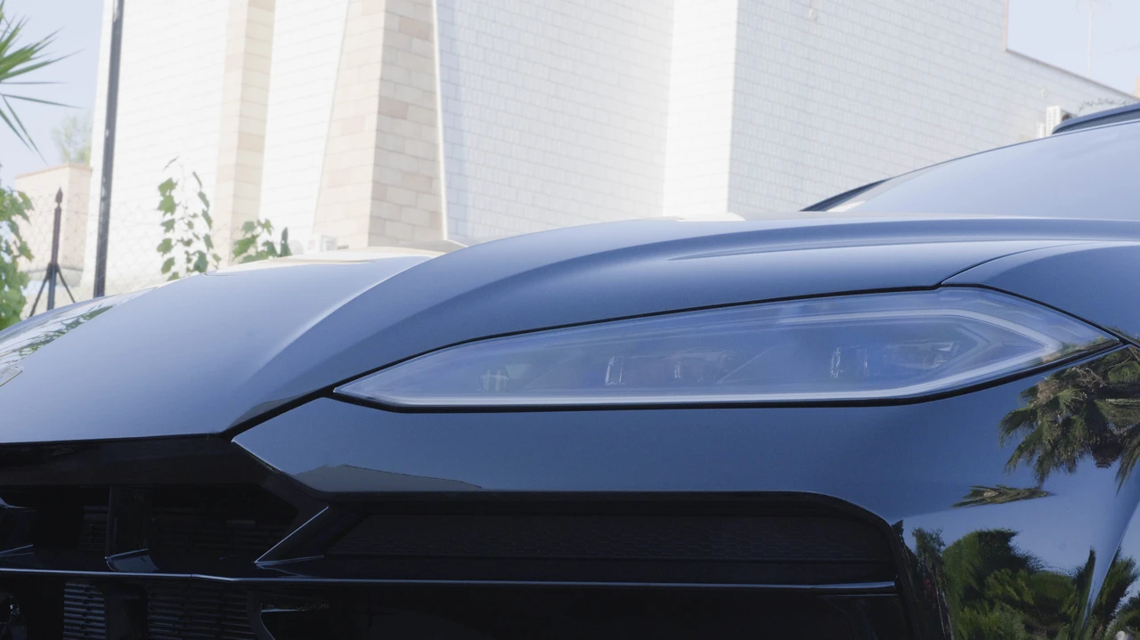 2025 Lamborghini Urus SE - Image 17 of 31