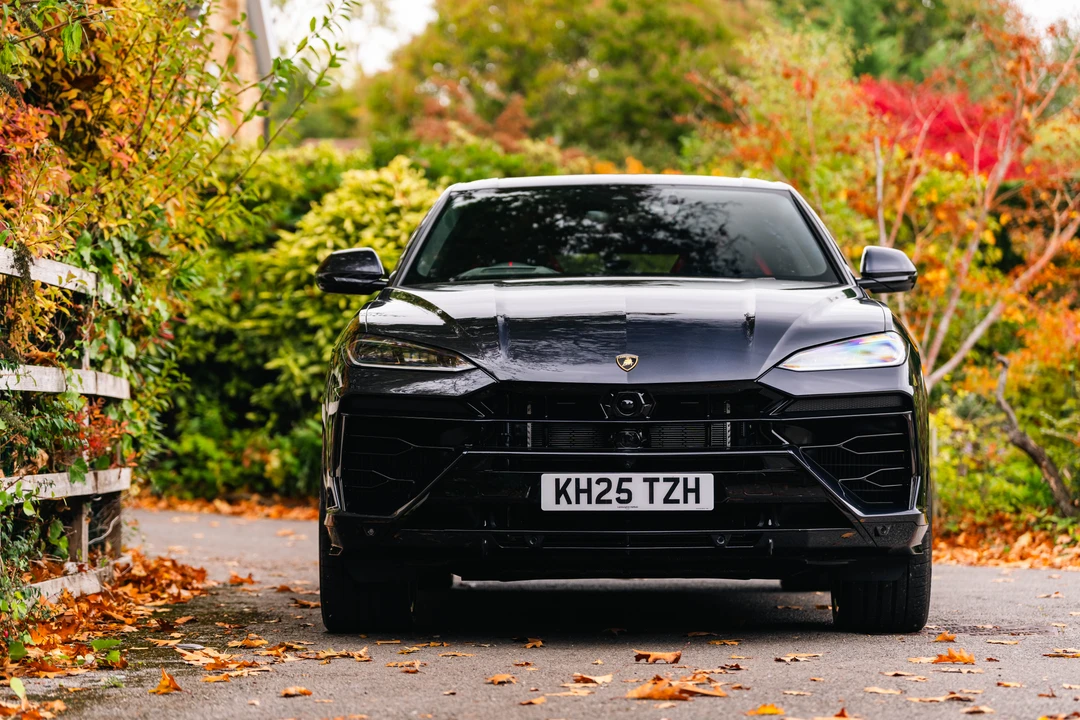 2025 Lamborghini Urus SE - Image 10 of 31