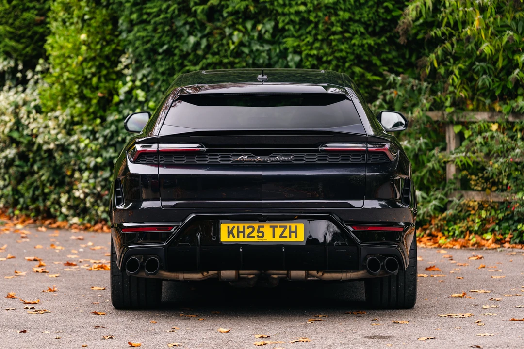 2025 Lamborghini Urus SE - Image 6 of 31