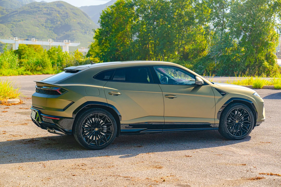 2025 Lamborghini Urus SE - Image 8 of 31