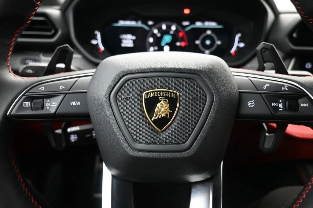2025 Lamborghini Urus SE - Image 20 of 31