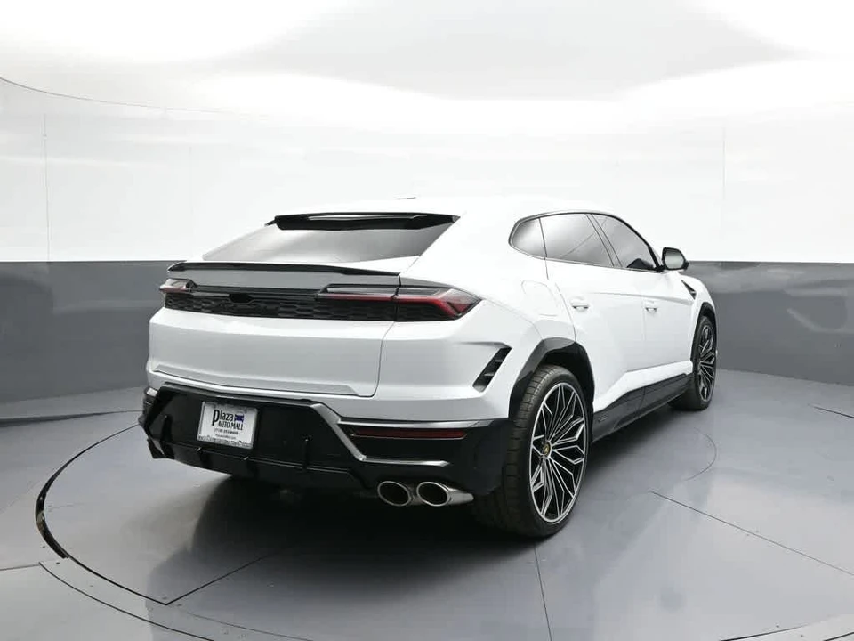 2025 Lamborghini Urus SE - Image 8 of 31