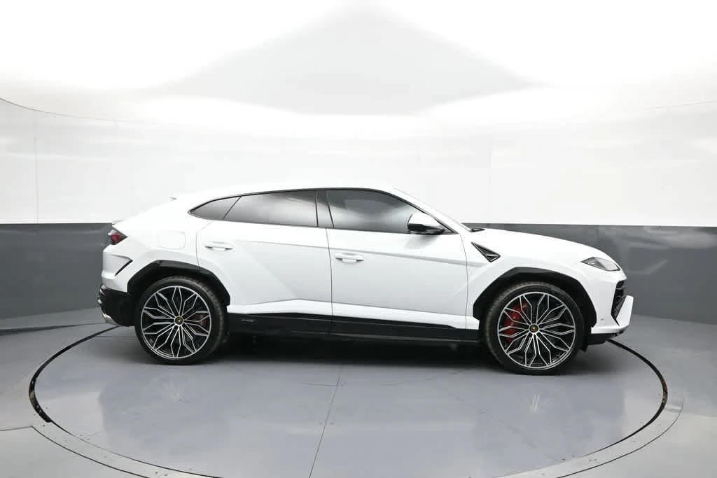 2025 Lamborghini Urus SE - Image 7 of 31