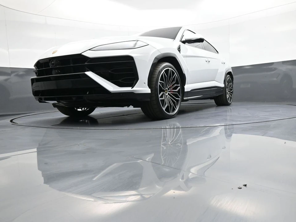 2025 Lamborghini Urus SE - Image 31 of 31