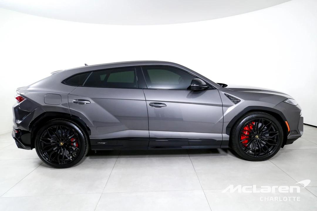 2025 Lamborghini Urus SE - Image 9 of 12