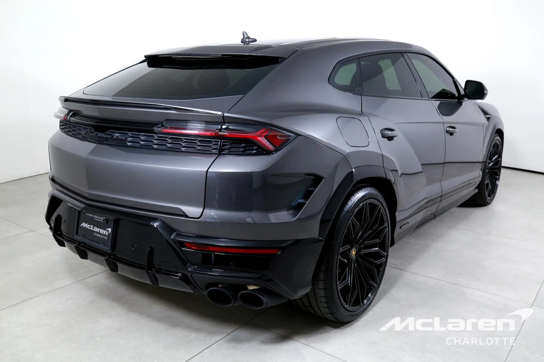 2025 Lamborghini Urus SE - Image 8 of 12