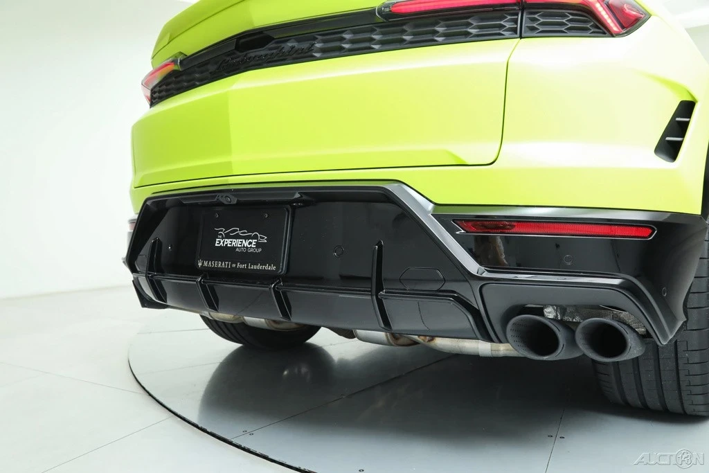 2025 Lamborghini Urus SE - Image 13 of 21