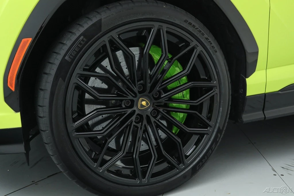2025 Lamborghini Urus SE - Image 11 of 21